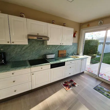 Maison Familiale Spacieuse Avec Jardin, Terrasse Ensoleillee Et Parking A - Fr-1-672-18 Tatil Evi *